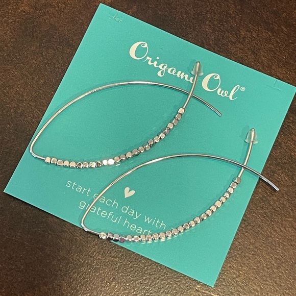 Origami Owl, Silver Beaded Threader Hoop Earrings, NWT - Picture 4 of 6